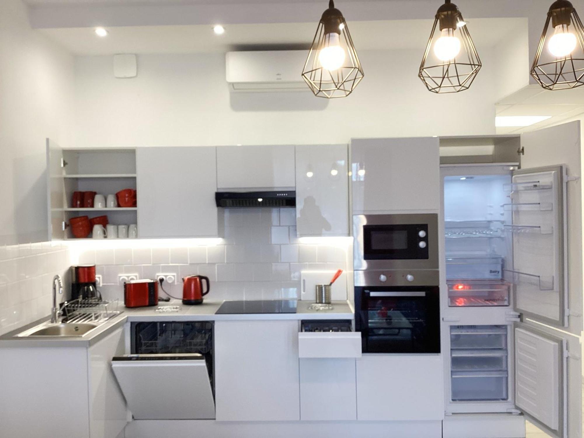 Appartement Stella 95 M2 Climatise Parking Proche Sanctuaires لورد المظهر الخارجي الصورة